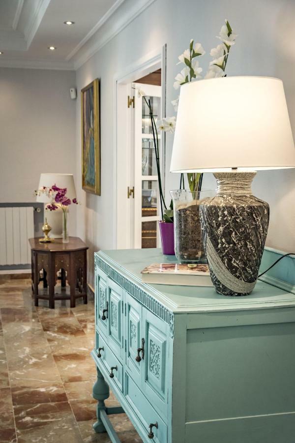 Villa Casakhan, Beautiful Luxury Villa, マルベーリャ エクステリア 写真